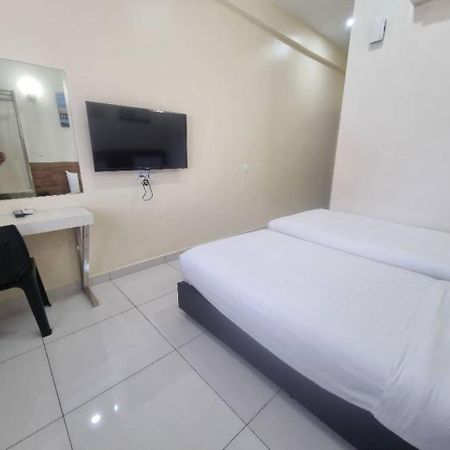 Avatel Jelutong Hotel Гелугор Екстериор снимка