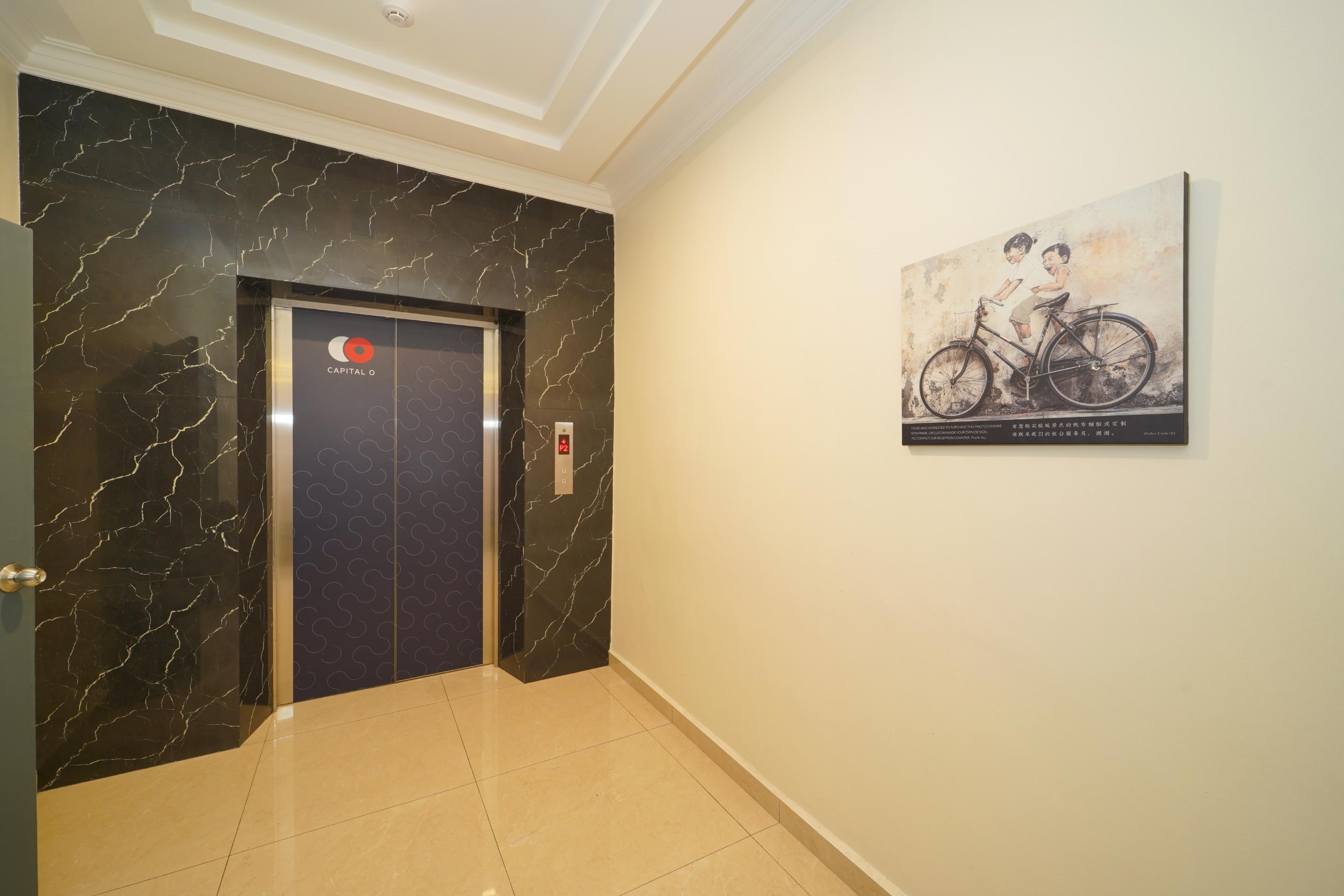 Avatel Jelutong Hotel Гелугор Екстериор снимка